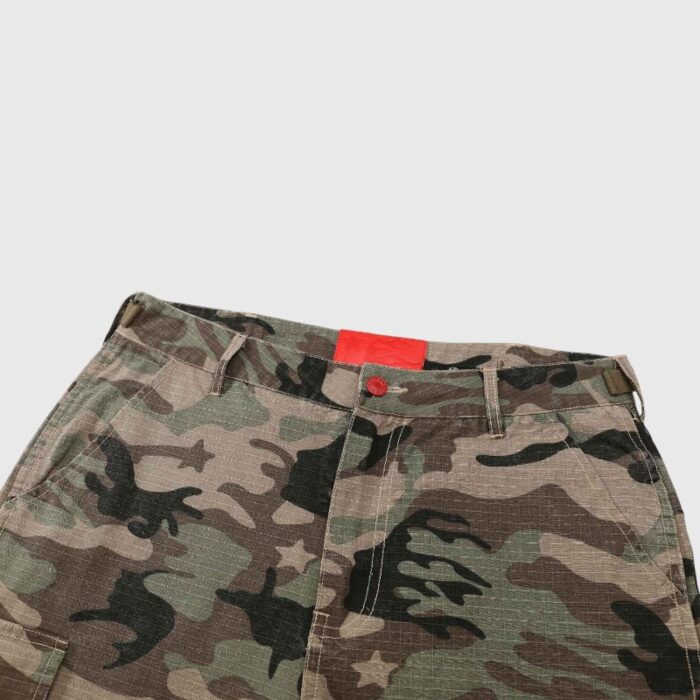 Hellstar supreme Cargo 'Camo' pant upper front